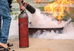 Mehr über den Artikel erfahren Feuerlöscher