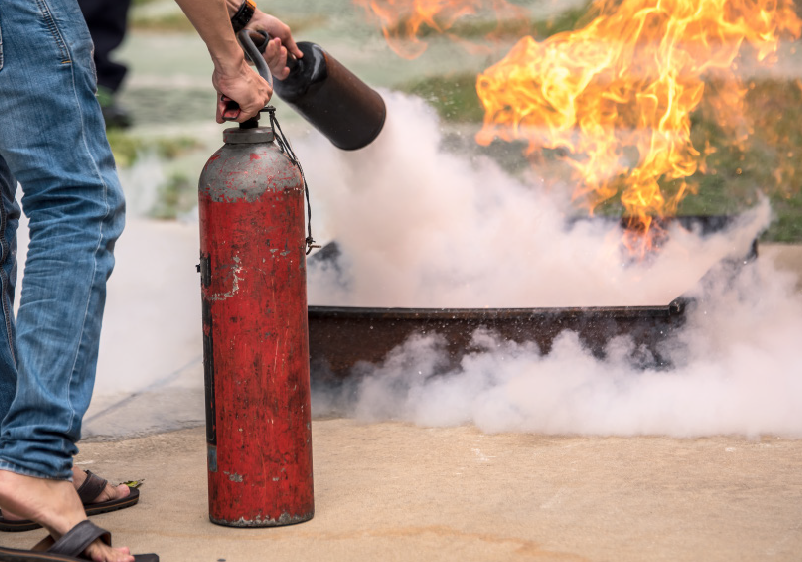 Mehr über den Artikel erfahren Feuerlöscher